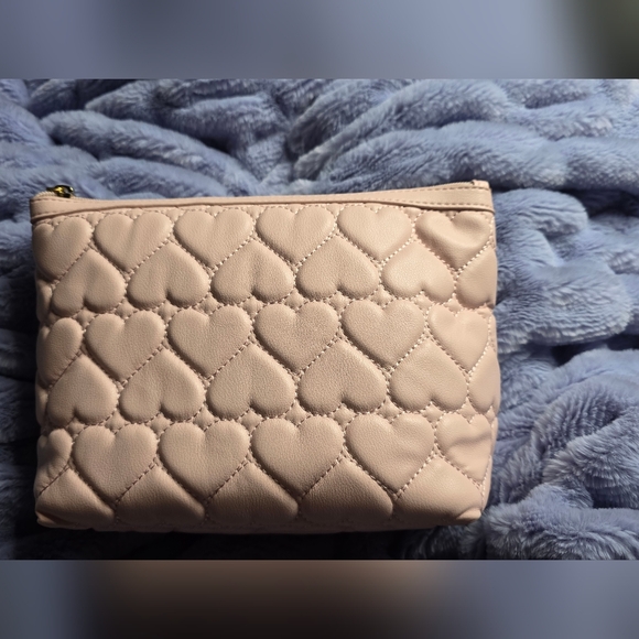 2 Betsey Johnson Red/ Pink Heart Makeup Bags - Picture 2 of 3